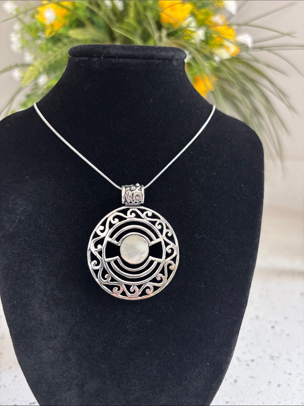 Silver Filigree Round Pendant Necklace with Mother-of-Pearl Gemstone